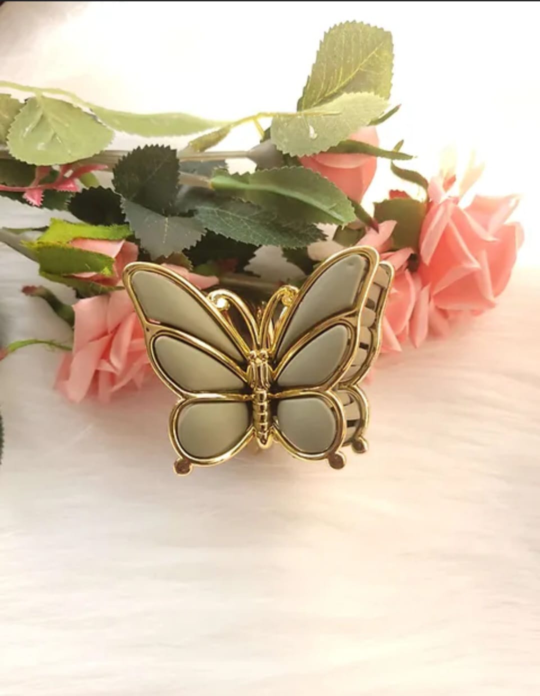 Butterfly double sided clip