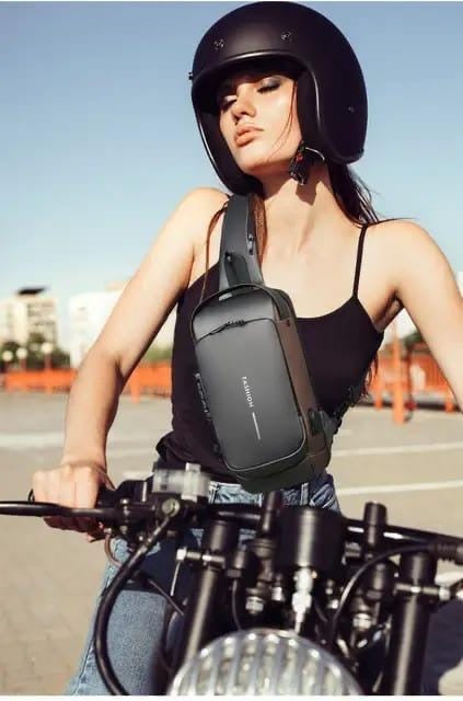 UNISEX ANTI-THEFT WATERPROOF, DURABLE AND COMFORTABLE CHEST BAG / CROSSBODY BAG - black/tan colour
