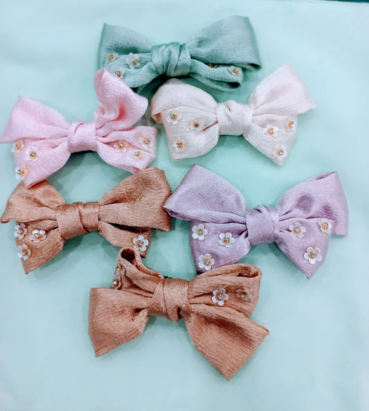 Trendy Bow Hairclips